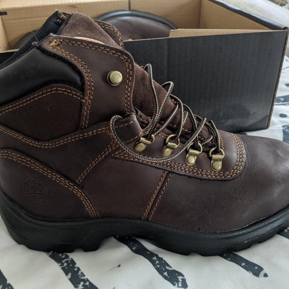 Red wing irish setter work boots